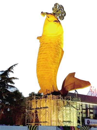 “年年有余”巨型鲤鱼心博网页