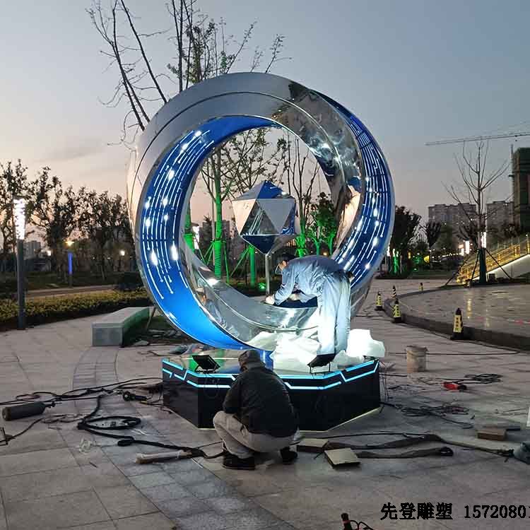 园林心博网页制作中的心博网页设计应注意哪些方面？