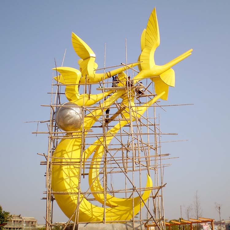 南京心博网页公司：心博网页作品和建筑同属于环境艺术的范畴！