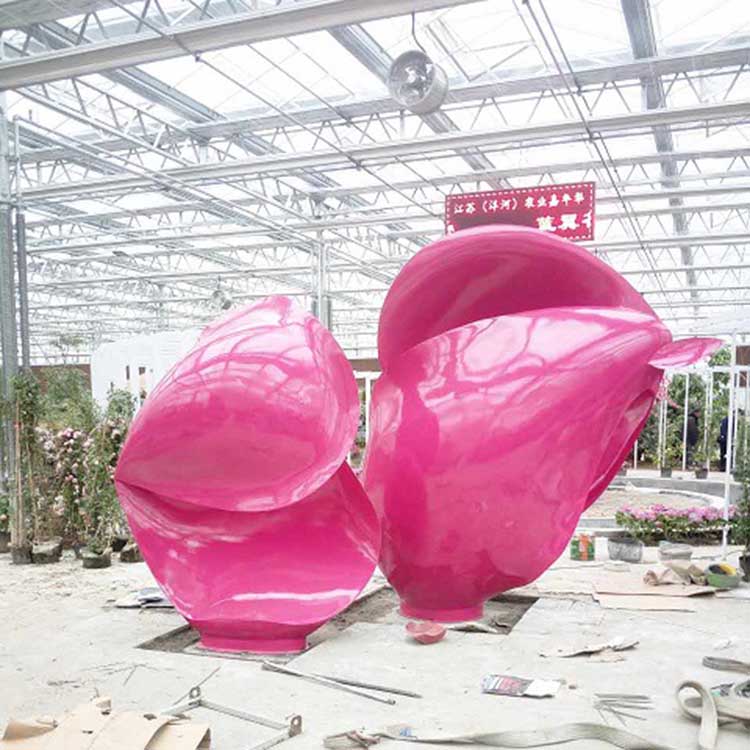 不锈钢心博网页：公共空间的亮眼艺术点缀