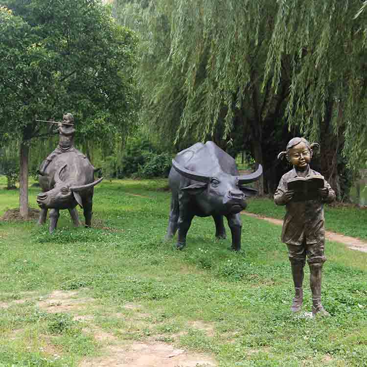 玻璃钢心博网页：创新材料赋予艺术新生命