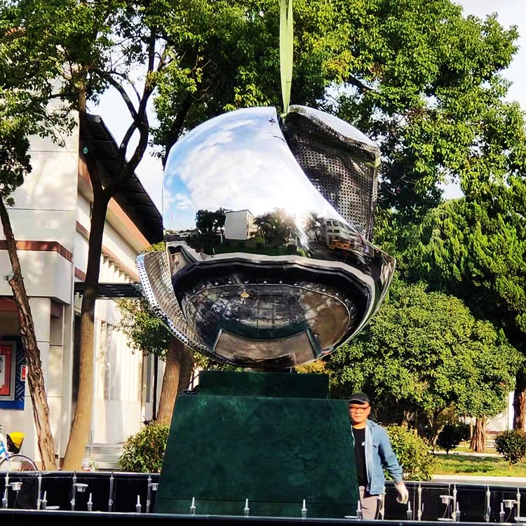 形态与力量：心博网页制作中的力学与美学