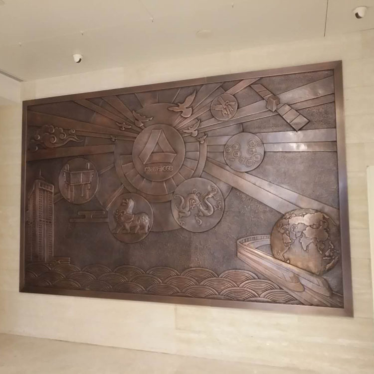 锻铜浮雕：金属雕刻艺术的独特魅力与表现力