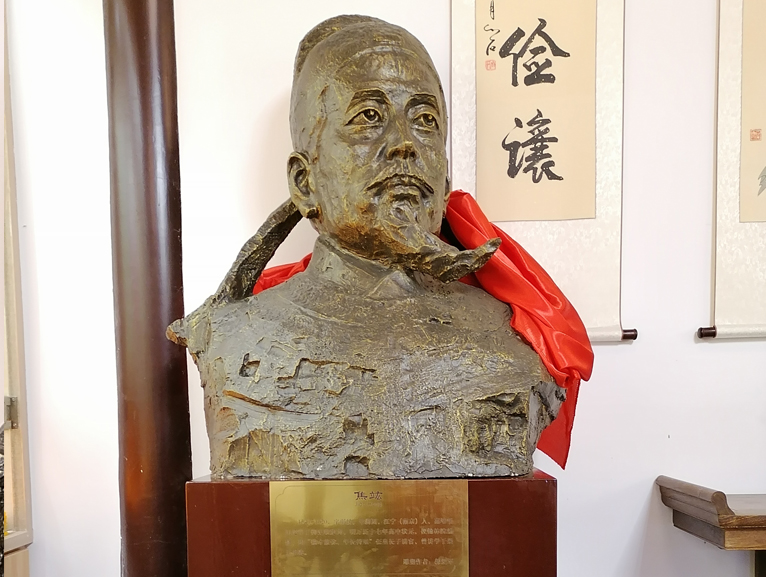 焦竑铜雕人物肖像心博网页 焦竑玻璃钢材质心博网页 焦竑石材心博网页 南京心博网页厂 江苏铸造厂